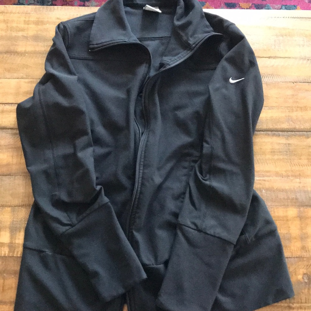 Nike jacket size medium